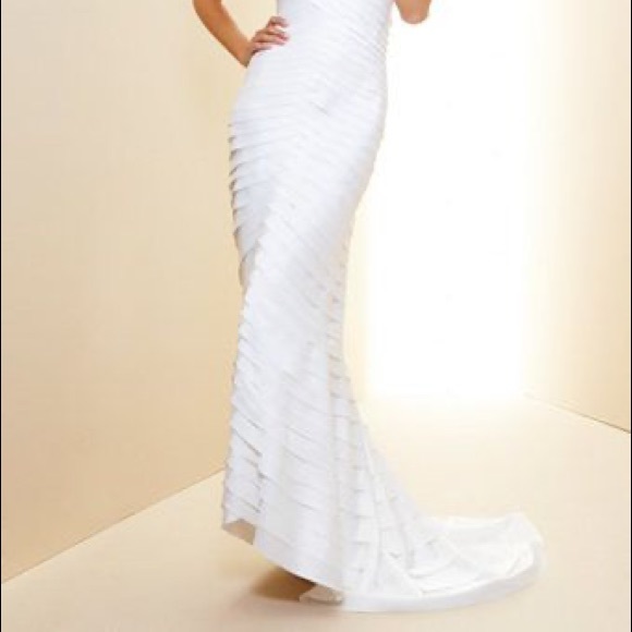 Bebe Bridal Gown - Picture 2 of 6